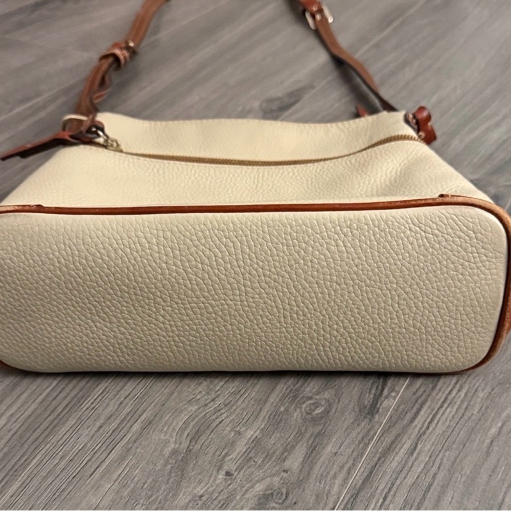 Dooney & Bourke Tan and Cream Crossbody Bag - Picture 3 of 5